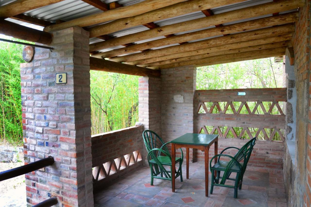 La Toma Complejo De Montana - Cabanas Y Habitaciones En Hosteria 米娜克拉韦罗 外观 照片
