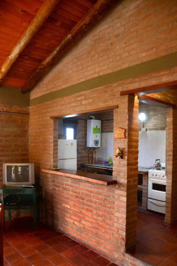 La Toma Complejo De Montana - Cabanas Y Habitaciones En Hosteria 米娜克拉韦罗 外观 照片