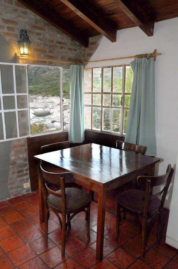 La Toma Complejo De Montana - Cabanas Y Habitaciones En Hosteria 米娜克拉韦罗 外观 照片