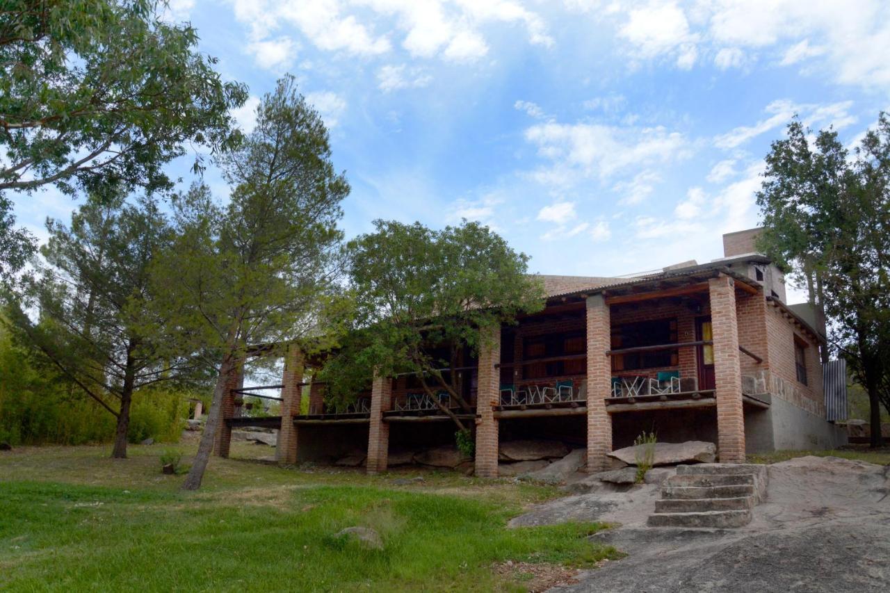 La Toma Complejo De Montana - Cabanas Y Habitaciones En Hosteria 米娜克拉韦罗 外观 照片
